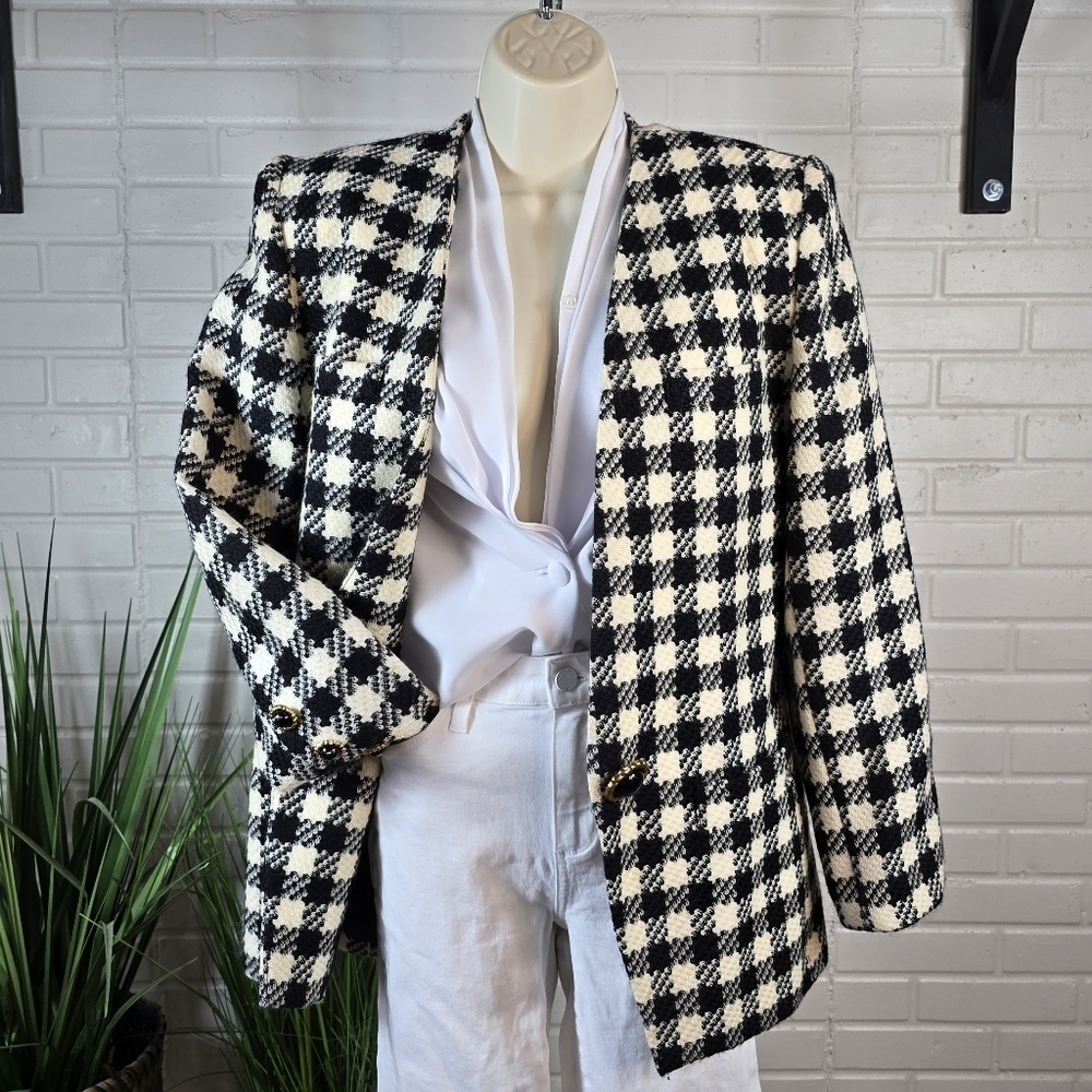 Vintage Albert Nipon Houndstooth Plaid Black and Ivory Blazer Size 8